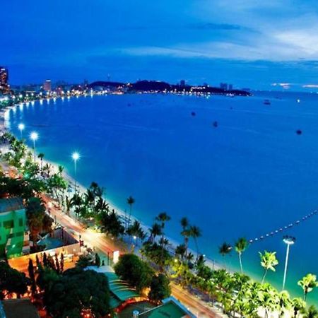 Royal Q & D Suites Pattaya Exterior photo