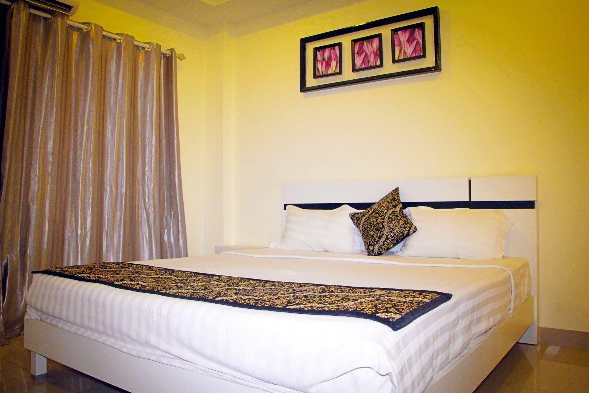 Royal Q & D Suites Pattaya Exterior photo
