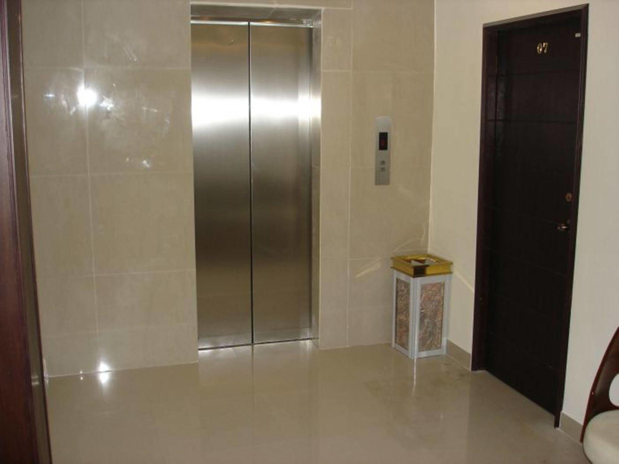 Royal Q & D Suites Pattaya Exterior photo