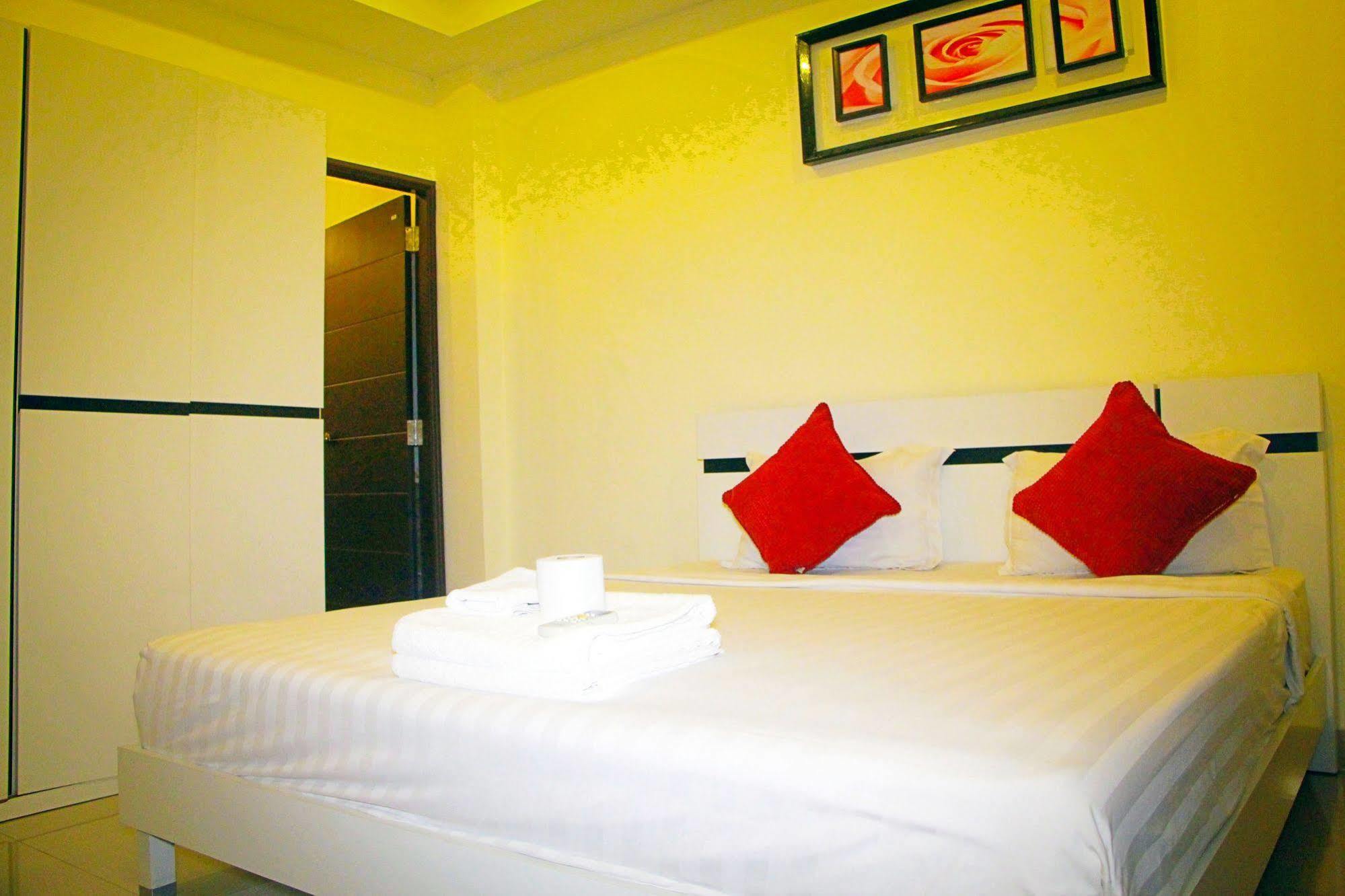 Royal Q & D Suites Pattaya Exterior photo